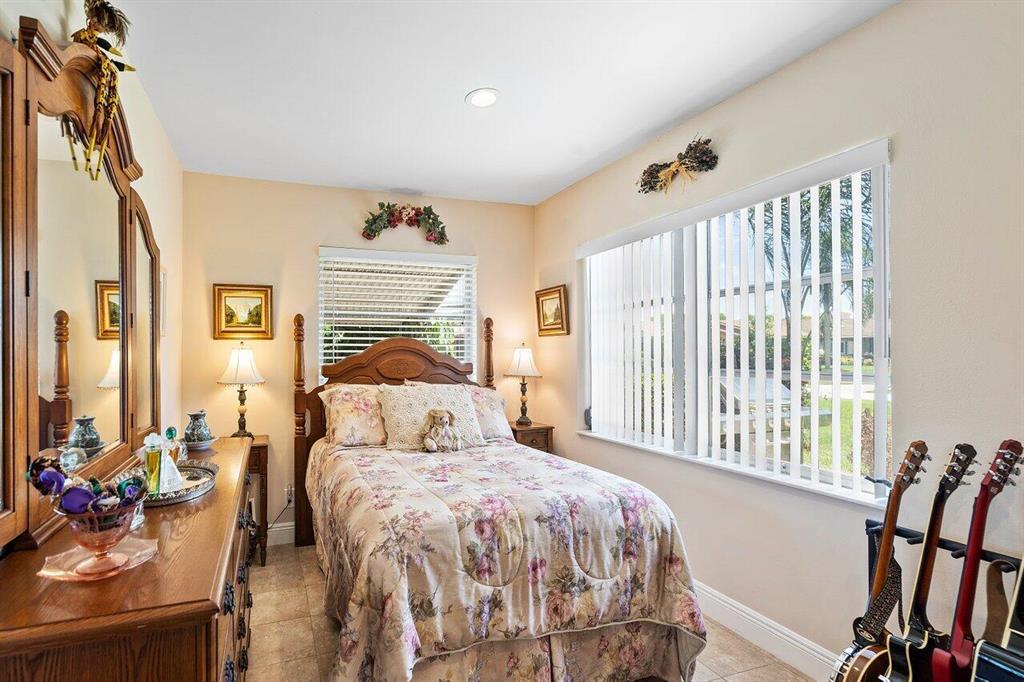 DELRAY VILLAS - Residential