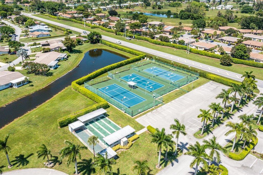 DELRAY VILLAS - Residential