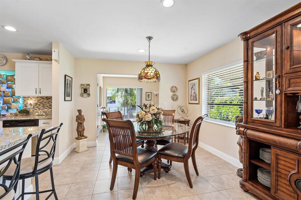 DELRAY VILLAS - Residential