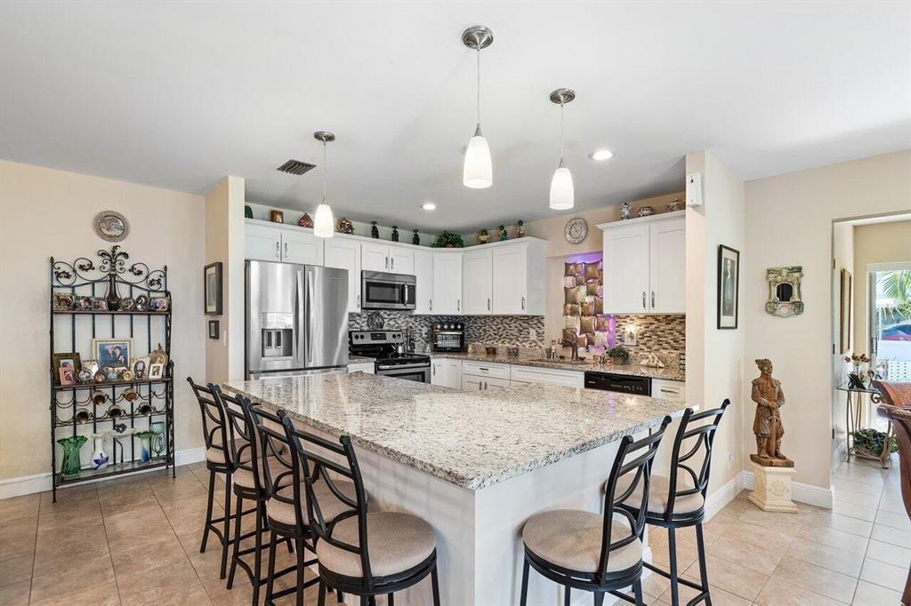 DELRAY VILLAS - Residential