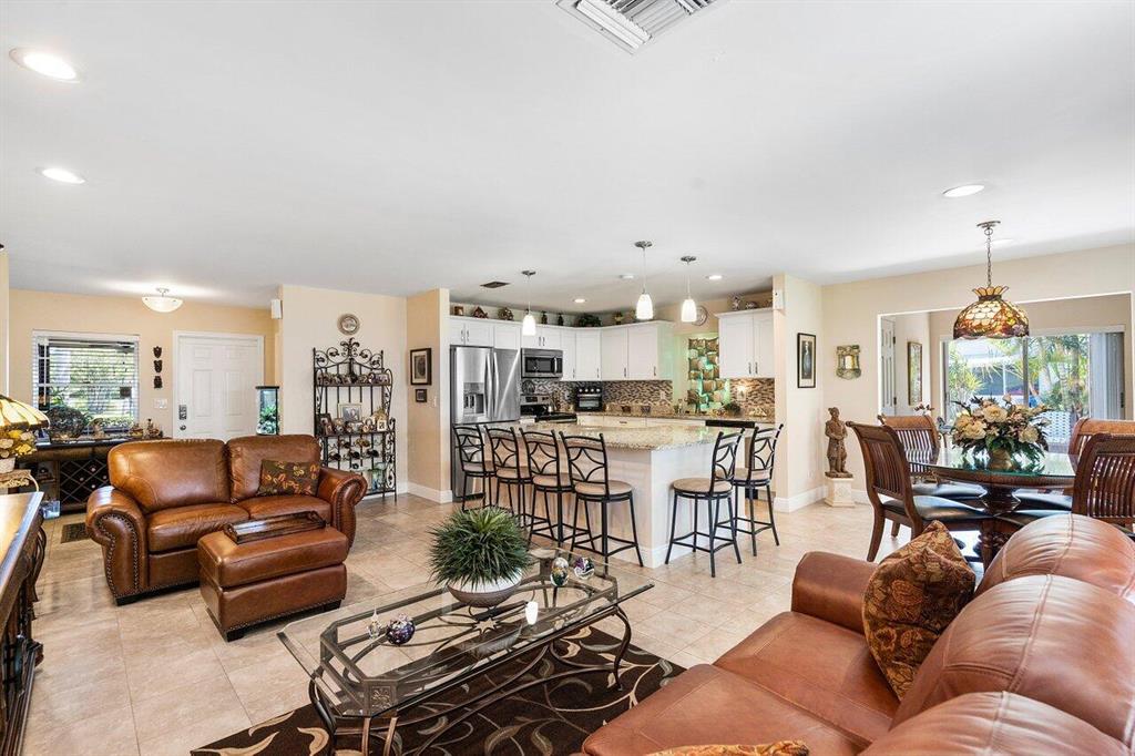 DELRAY VILLAS - Residential