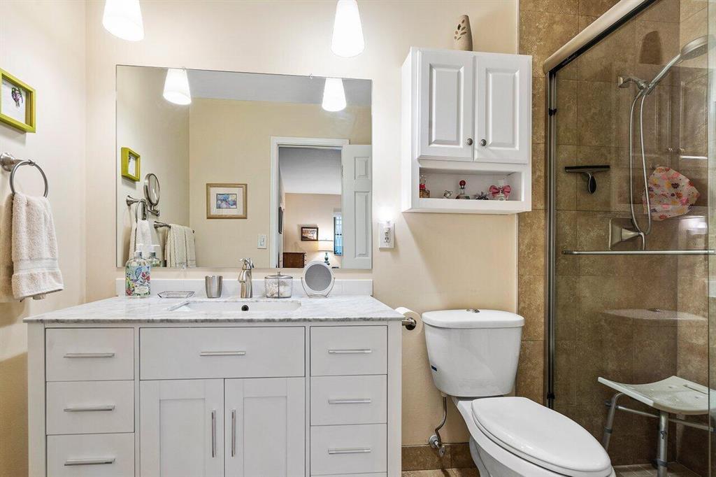 DELRAY VILLAS - Residential