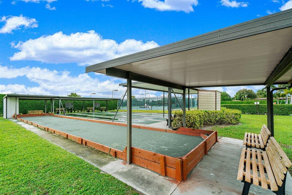 DELRAY VILLAS - Residential