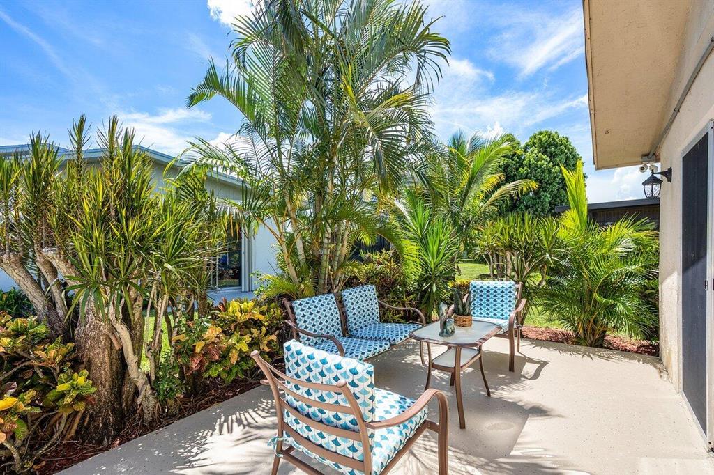 DELRAY VILLAS - Residential