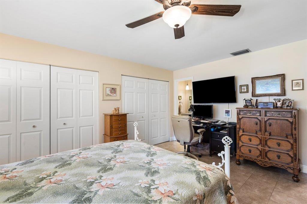 DELRAY VILLAS - Residential