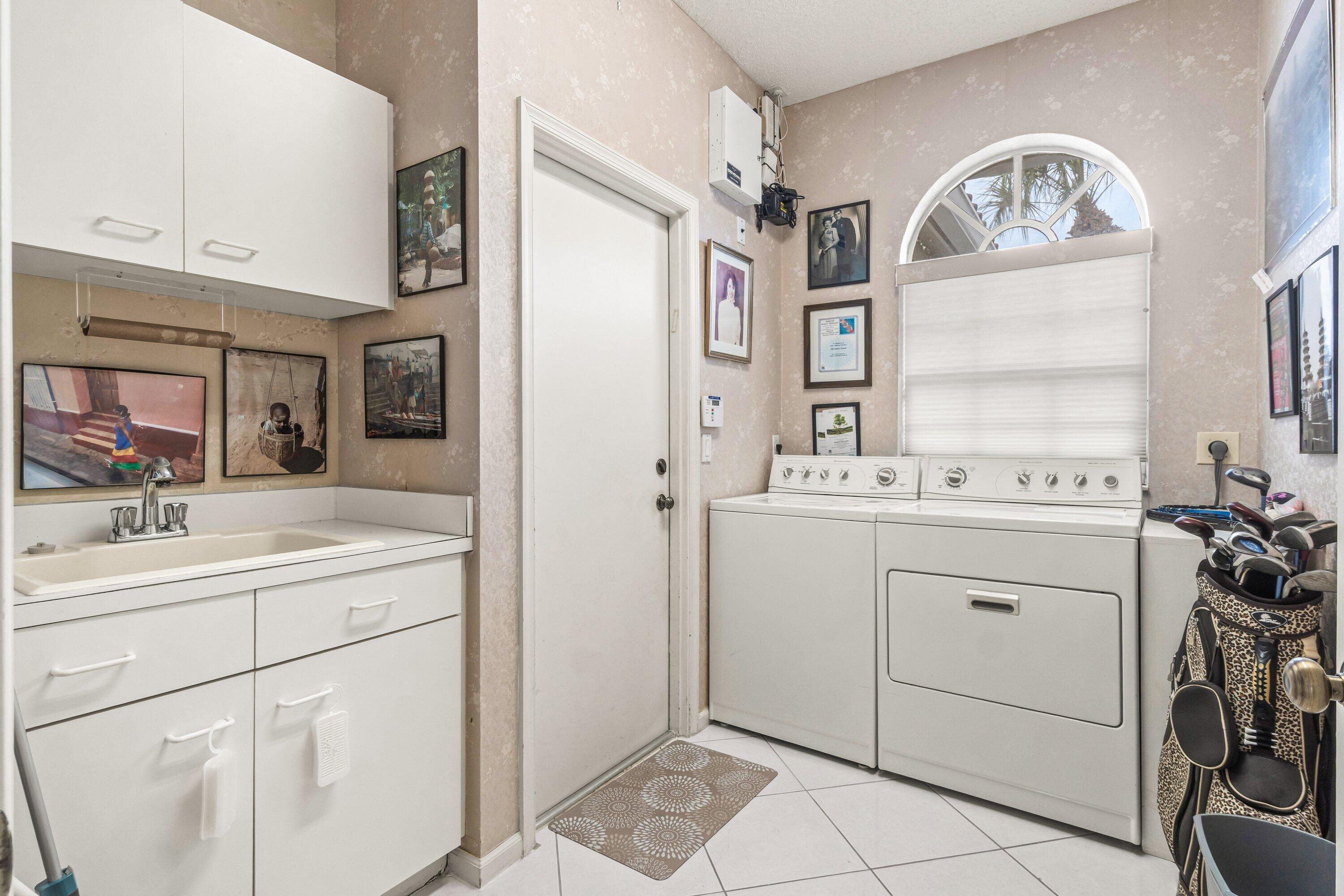 BANYANS OF ARVIDA COUNTRY CLUB - Residential