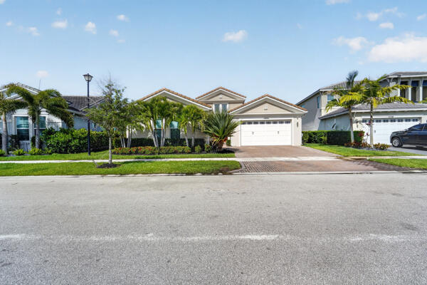 MEADOWS OF WESTLAKE - Residential