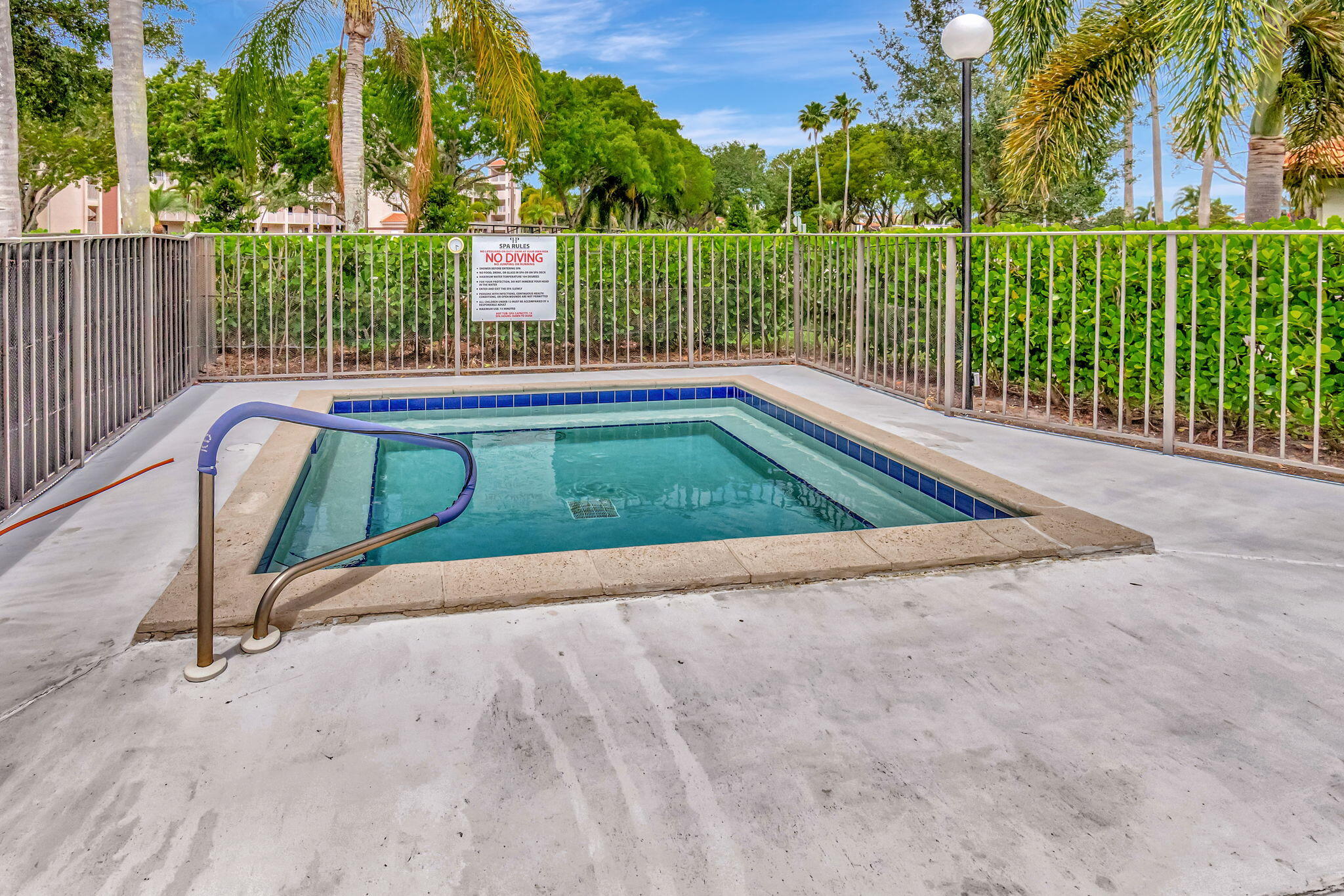 HUNTINGTON POINTE - Residential Lease