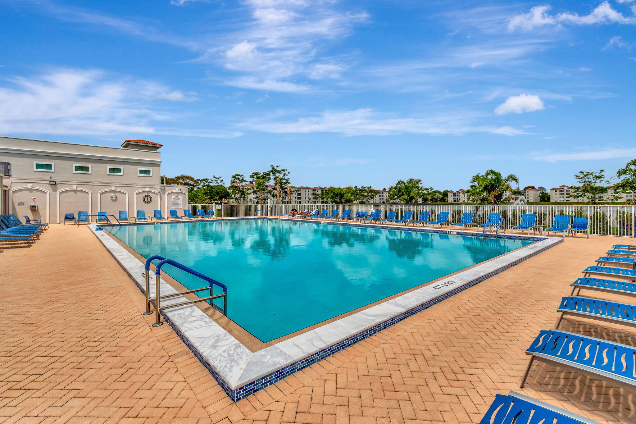 HUNTINGTON POINTE - Residential Lease