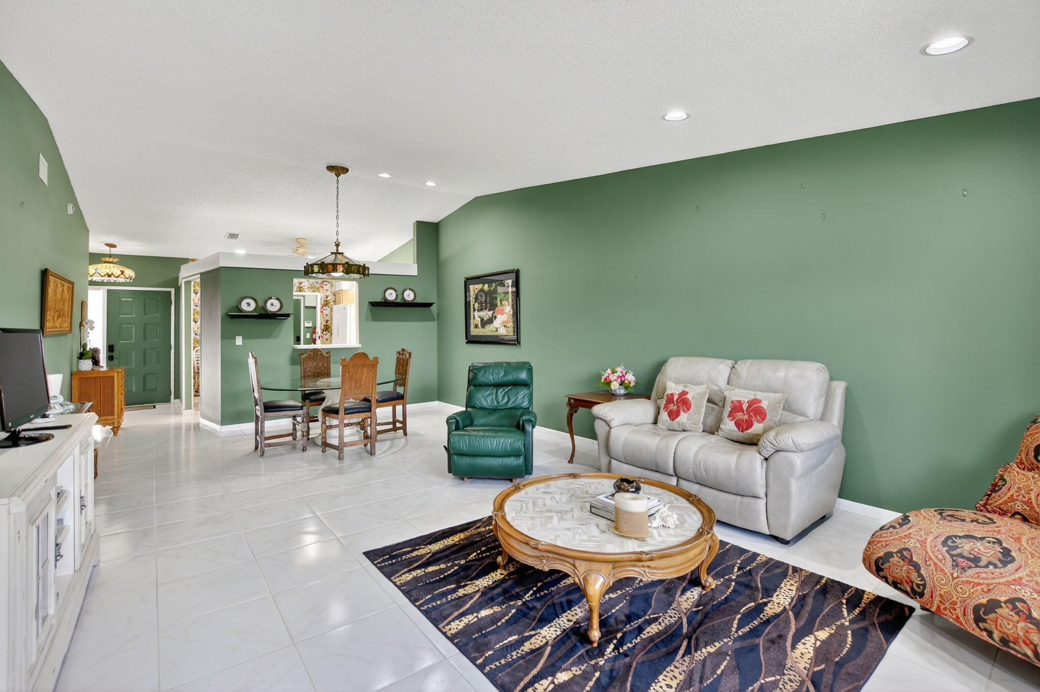 HUNTINGTON POINTE - Residential Lease