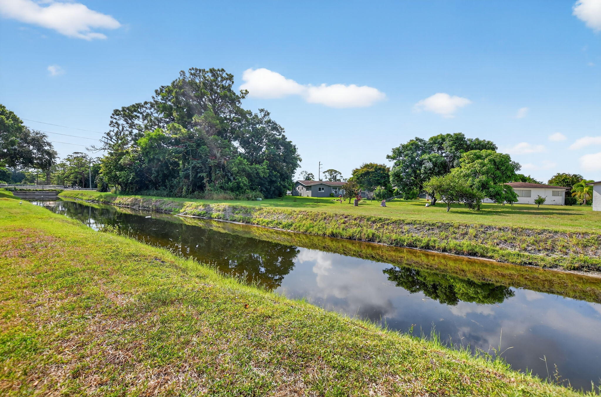 HUNTINGTON POINTE - Residential Lease