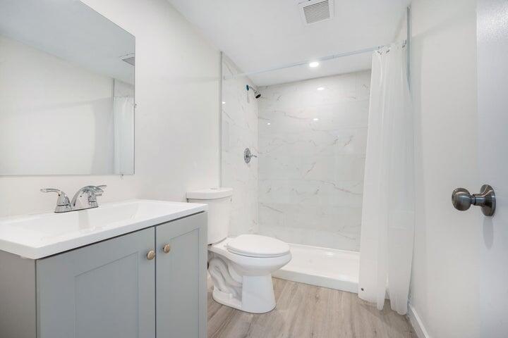 SUNRISE OF PALM BEACH CON - Residential Lease
