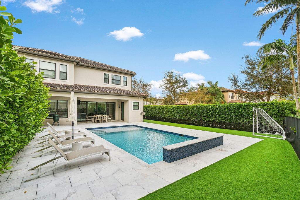 Photo of 9566 Eden Roc Court, Delray Beach, FL 33446 (MLS # R11169244)