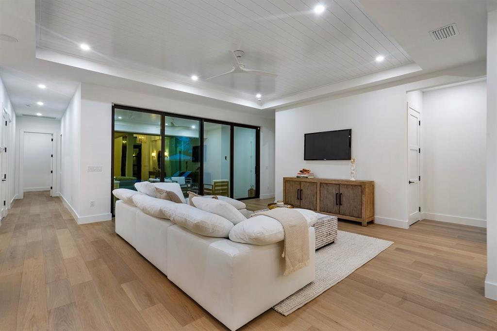 Plumosa Park - Residential