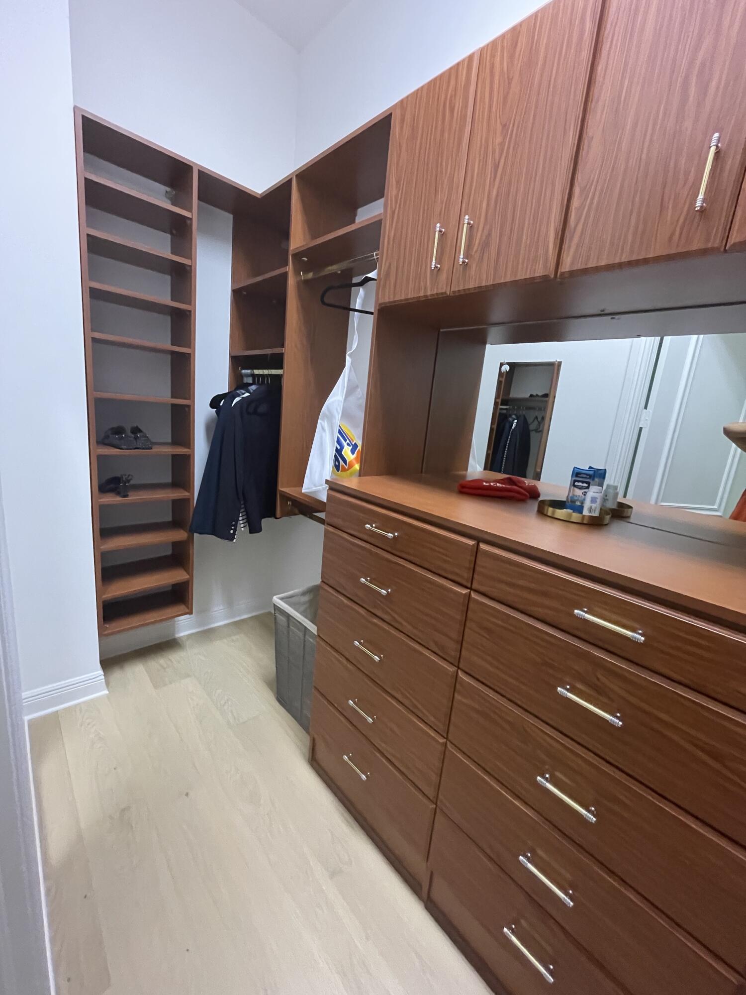 EQUESTRIAN CLUB ESTATES 1 - Residential