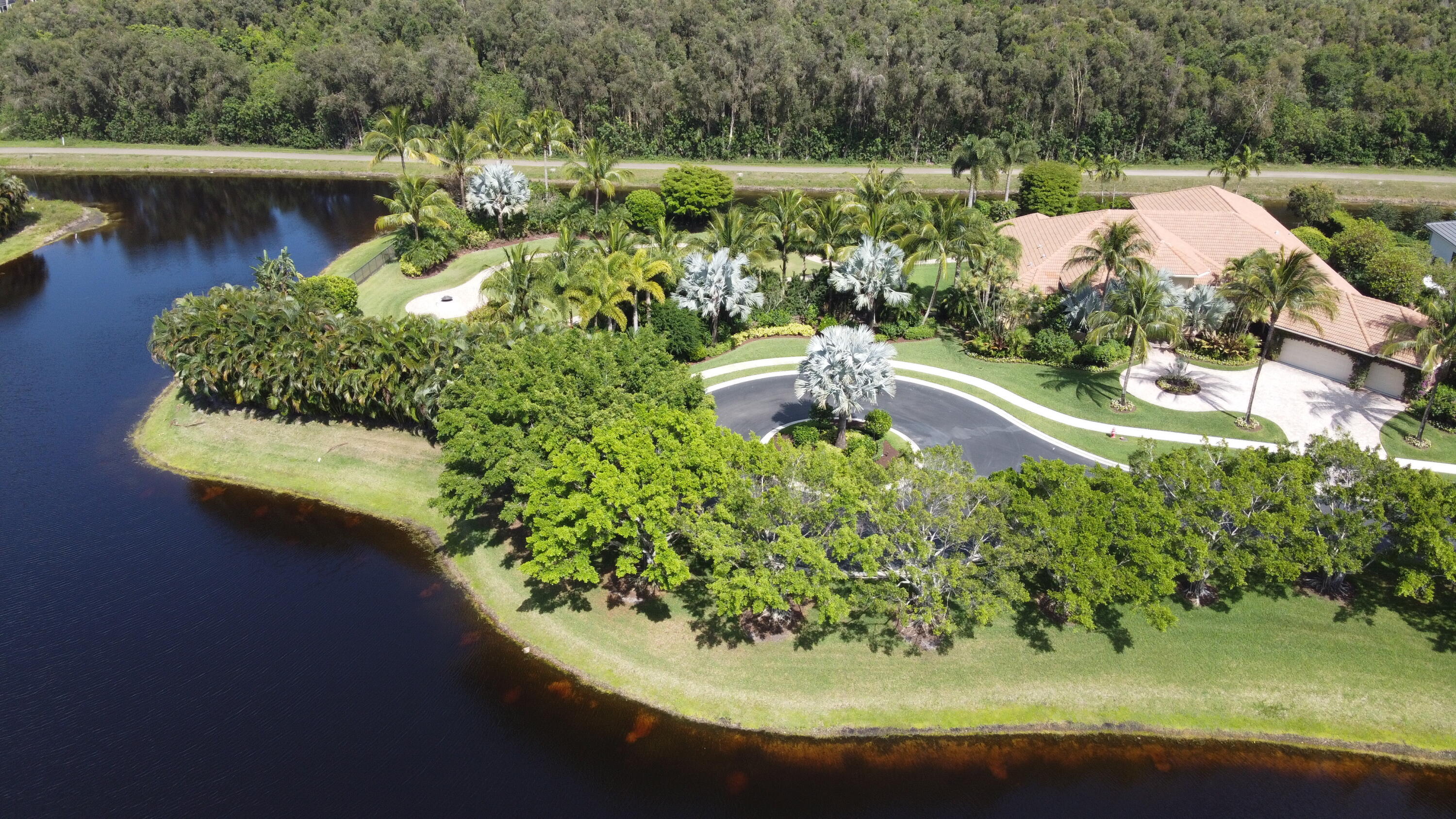 EQUESTRIAN CLUB ESTATES 1 - Residential