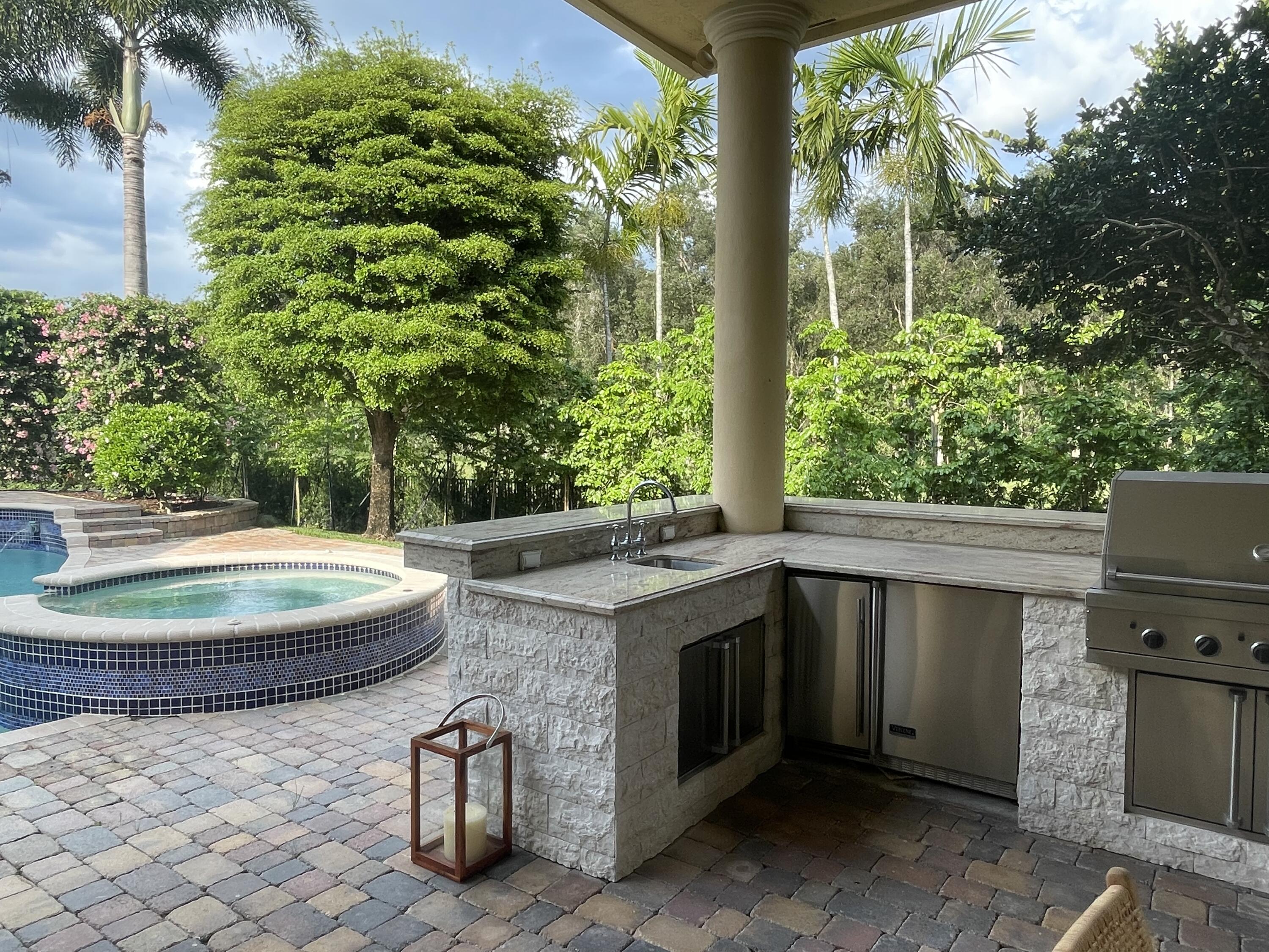 EQUESTRIAN CLUB ESTATES 1 - Residential