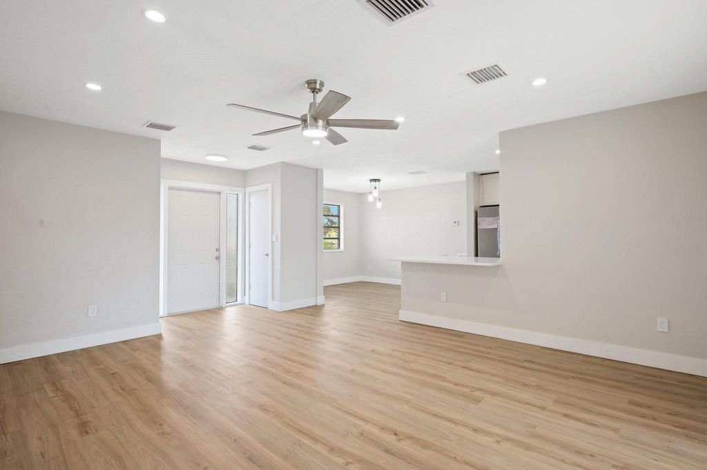 Photo of 718 NW 48th Terrace, Plantation, FL 33317 (MLS # F10488935)