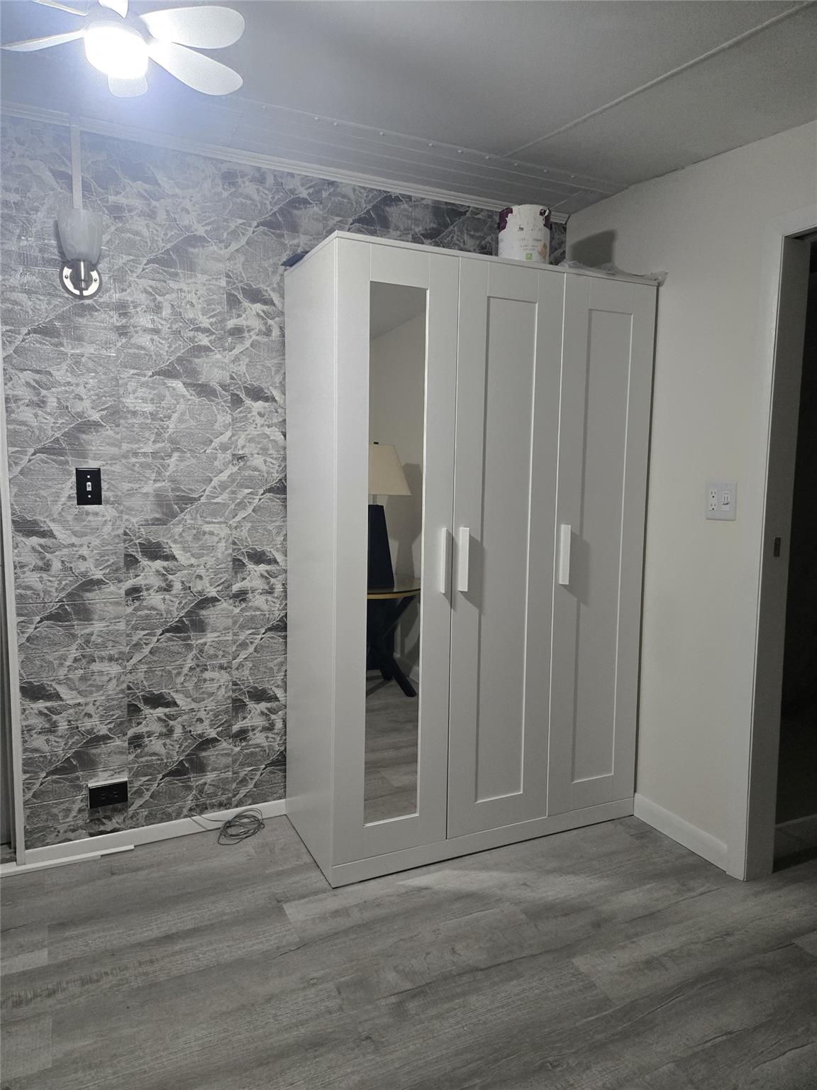 2321 SW 87th Ter, Davie, FL, 33324/$168,000 2 2321 SW 87th Ter