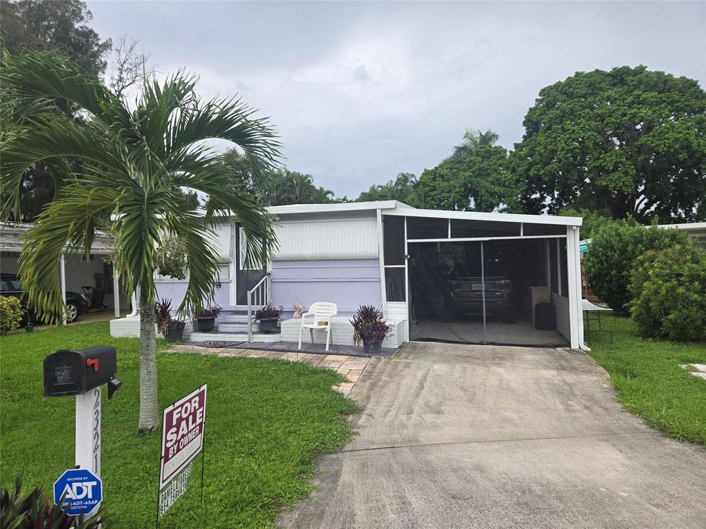Photo of 2321 SW 87th Terrace, Davie, FL 33324 (MLS # F10534889)