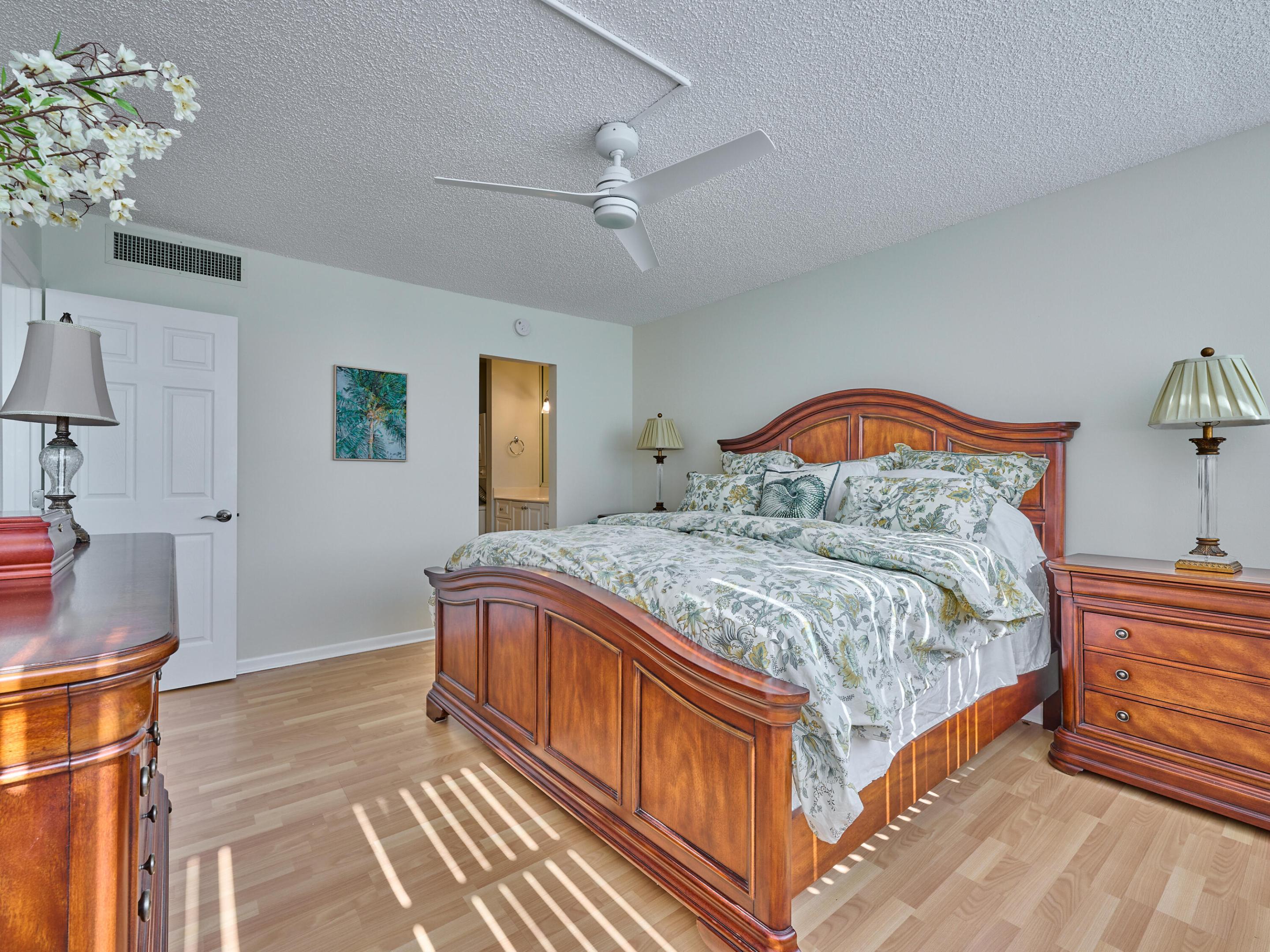 GEMINI CONDO - Residential