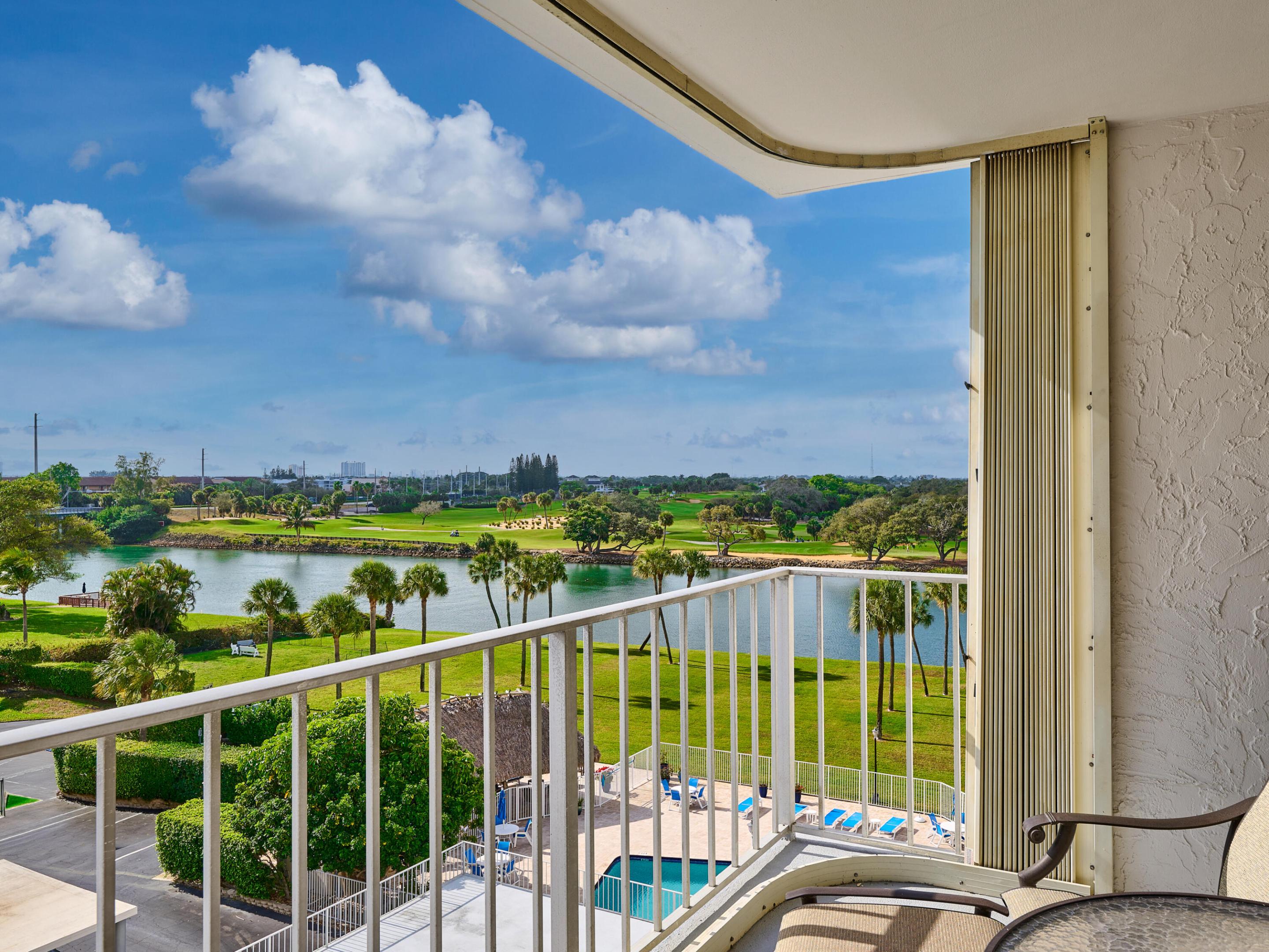 GEMINI CONDO - Residential