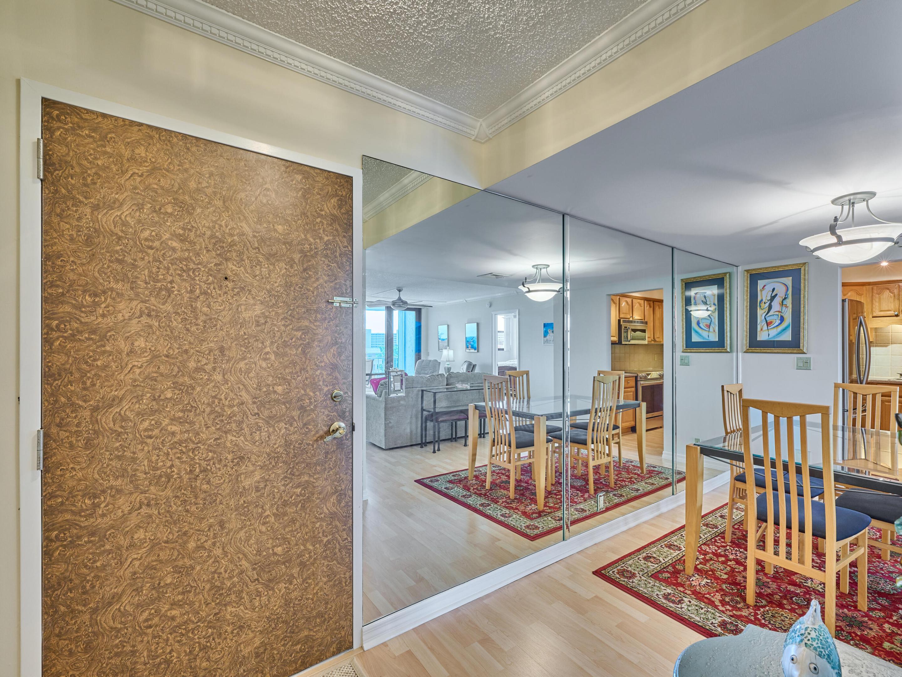 GEMINI CONDO - Residential