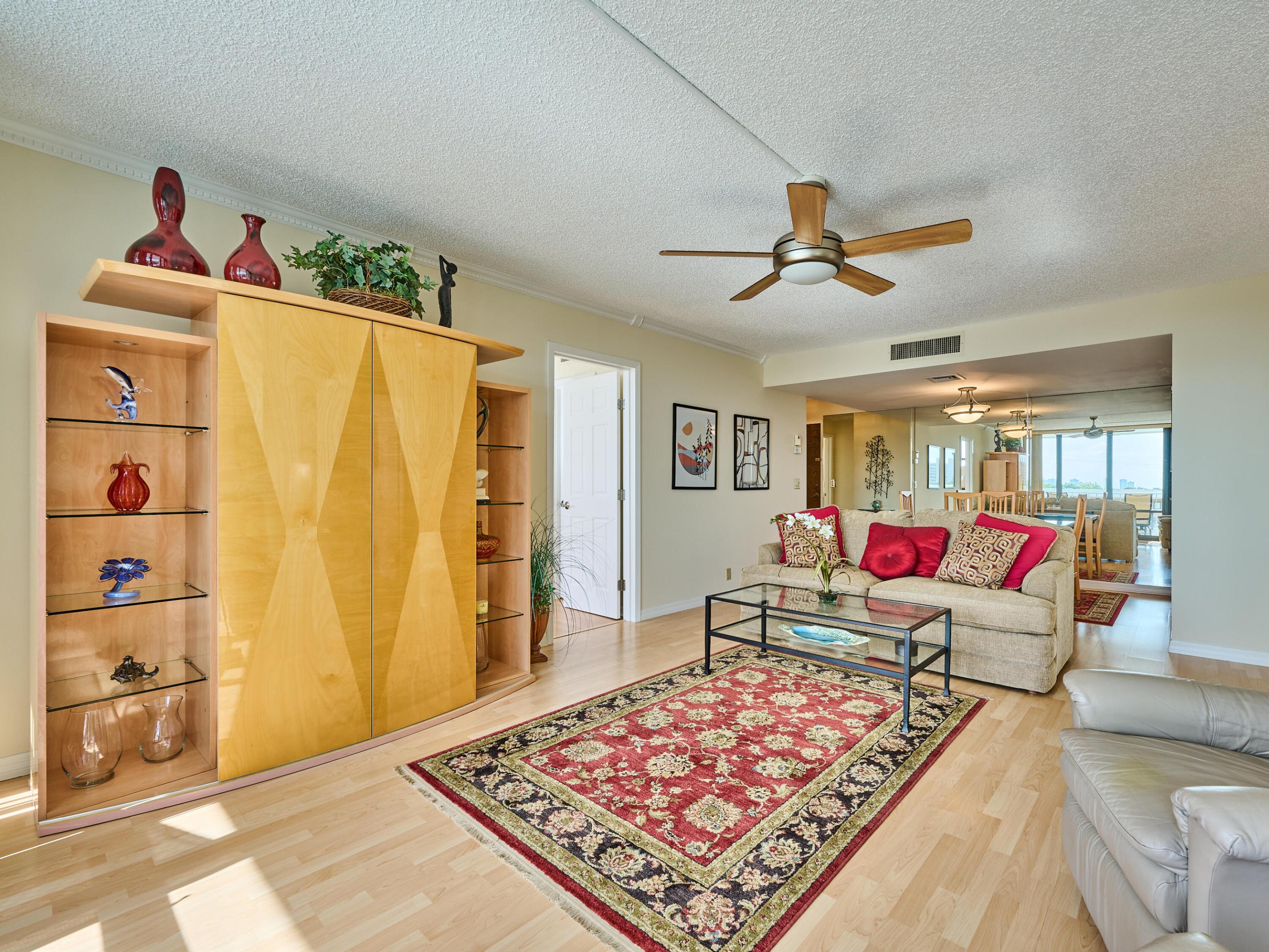 GEMINI CONDO - Residential