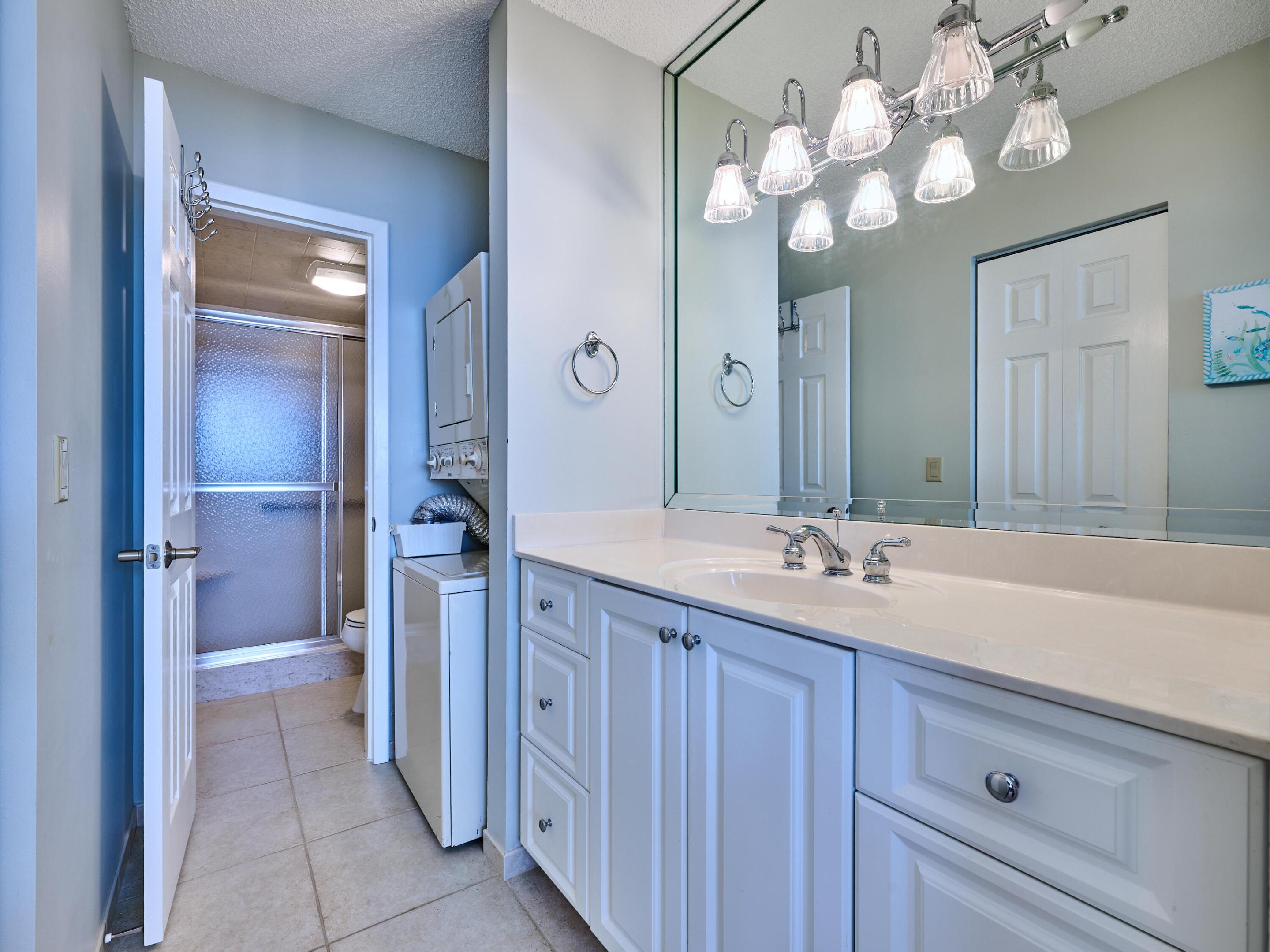 GEMINI CONDO - Residential