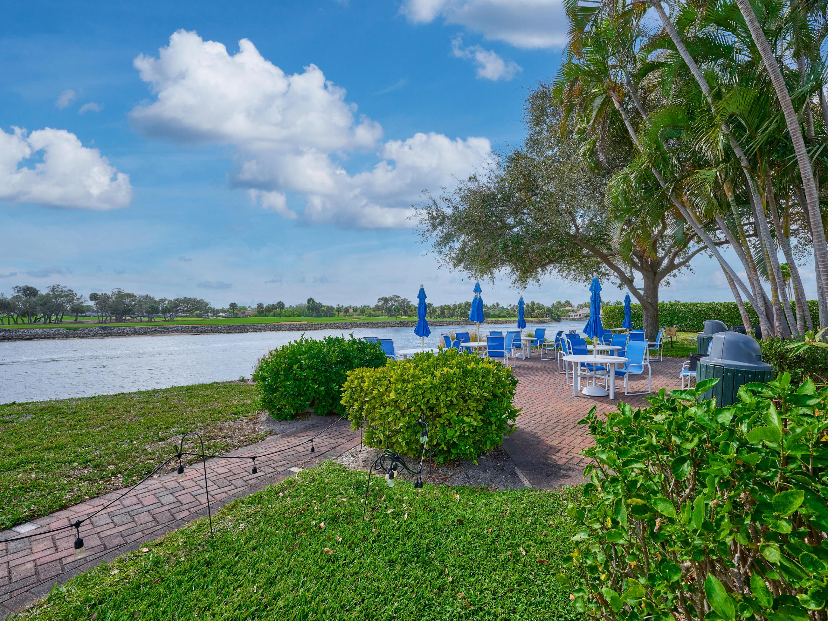 GEMINI CONDO - Residential