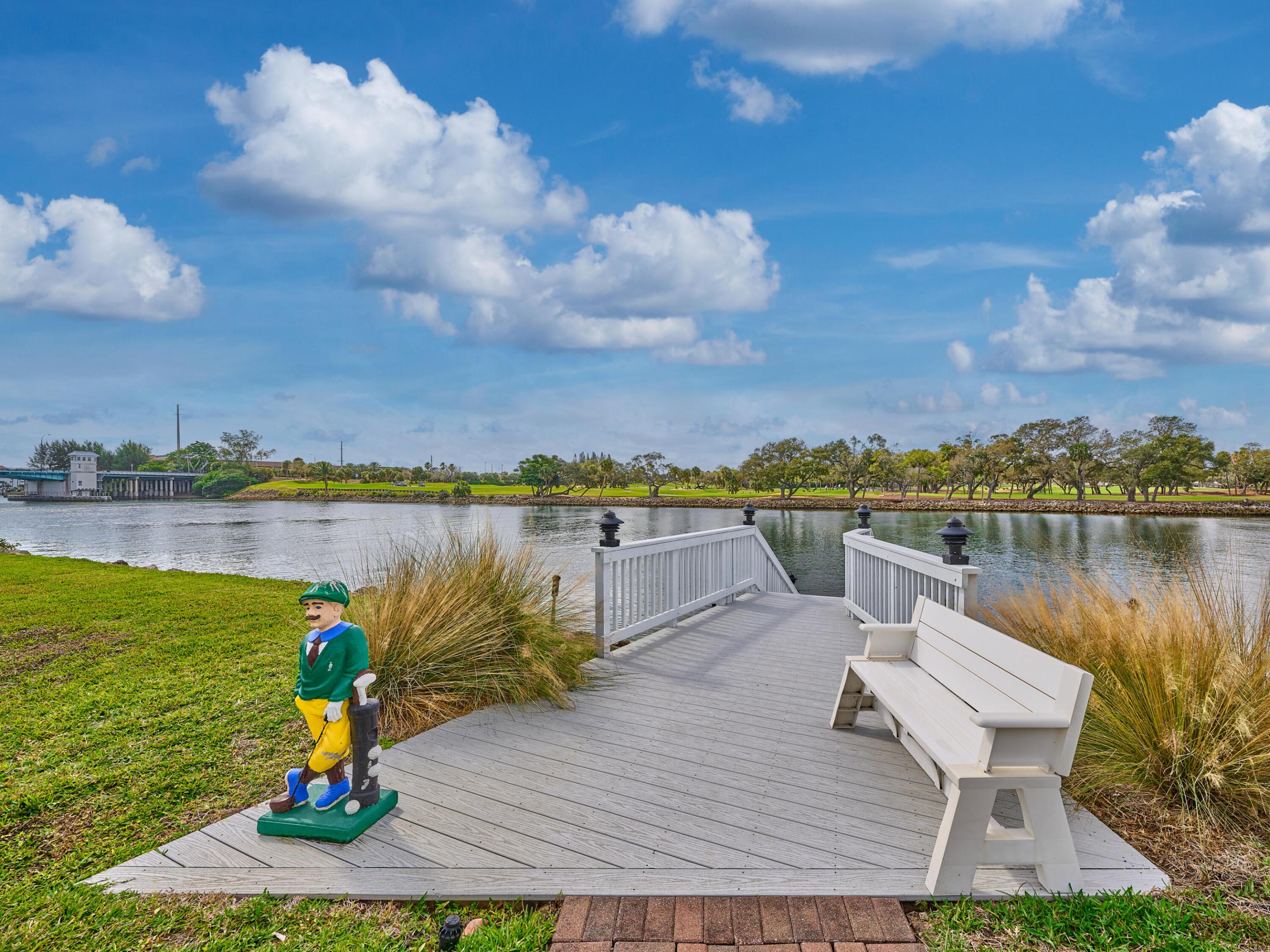 GEMINI CONDO - Residential