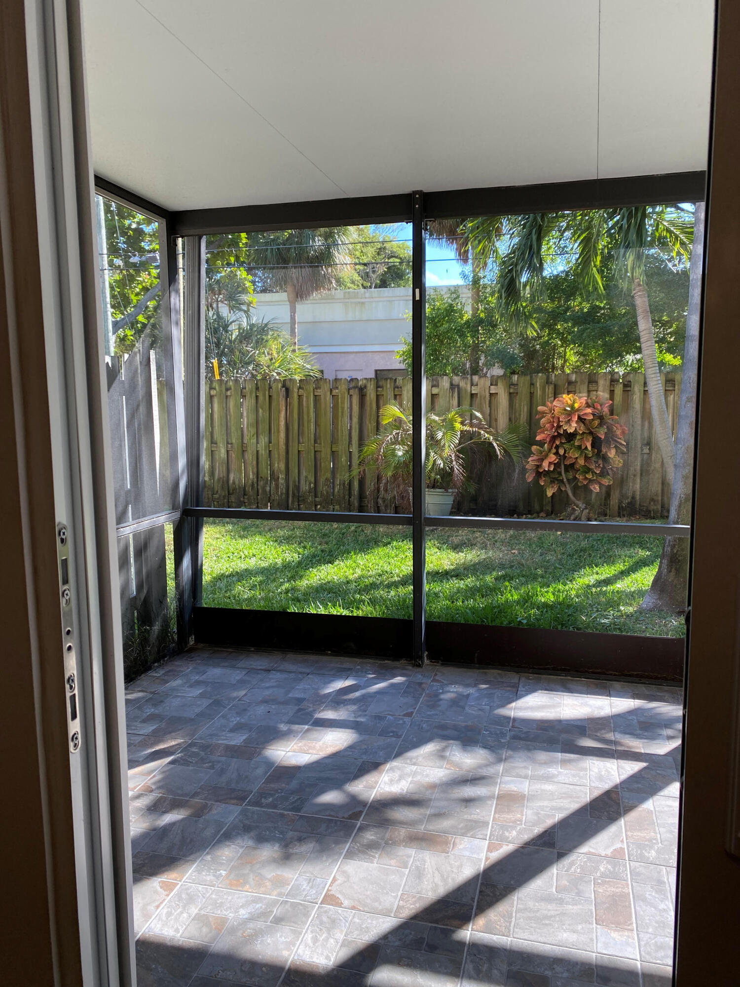 SUN HARBOUR - Residential Lease