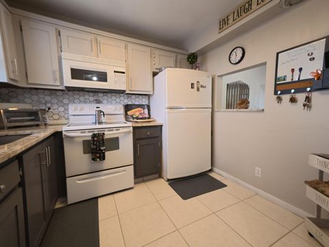 Tiny photo for 4640 W Lucerne Lakes Blvd Blvd W #404, Lake Worth, FL 33467 (MLS # B26020568)