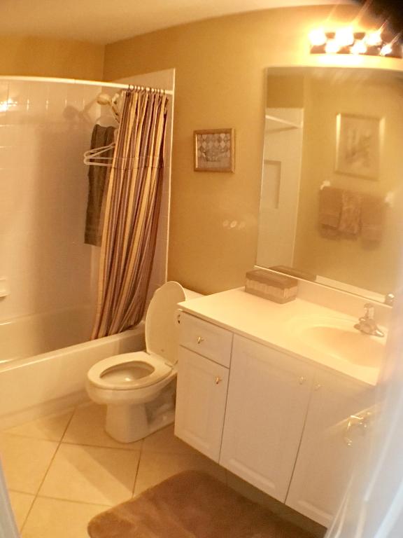 VALENCIA FALLS 7 - Residential