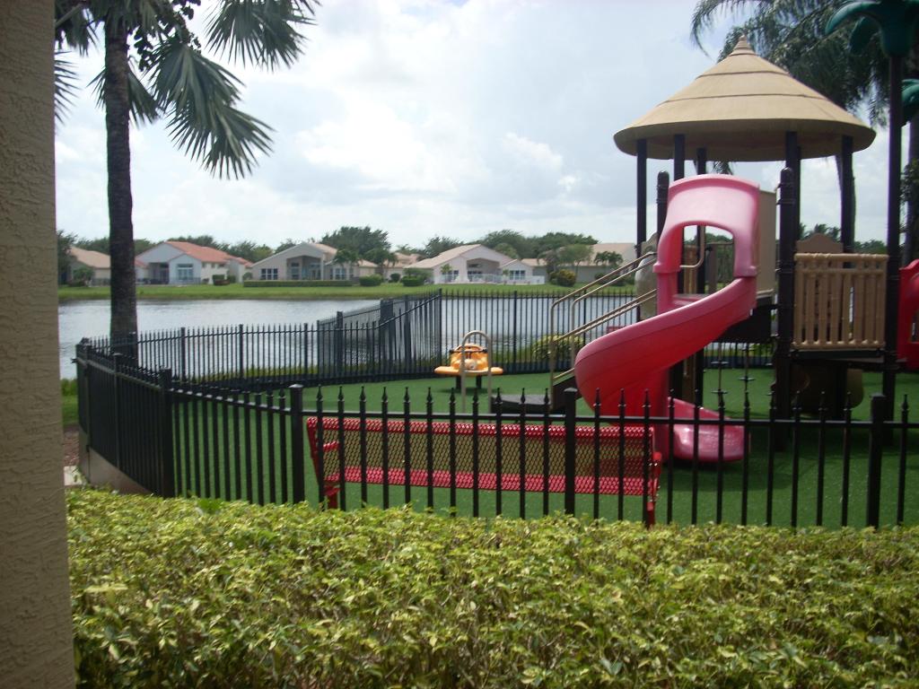 VALENCIA FALLS 7 - Residential