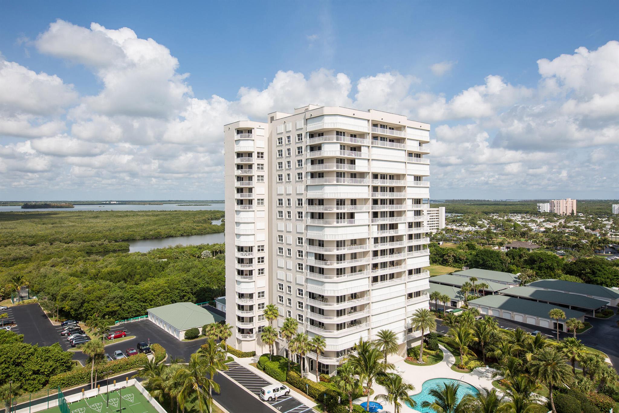 SEABREEZE AT ATLANTIC VIE - Residential