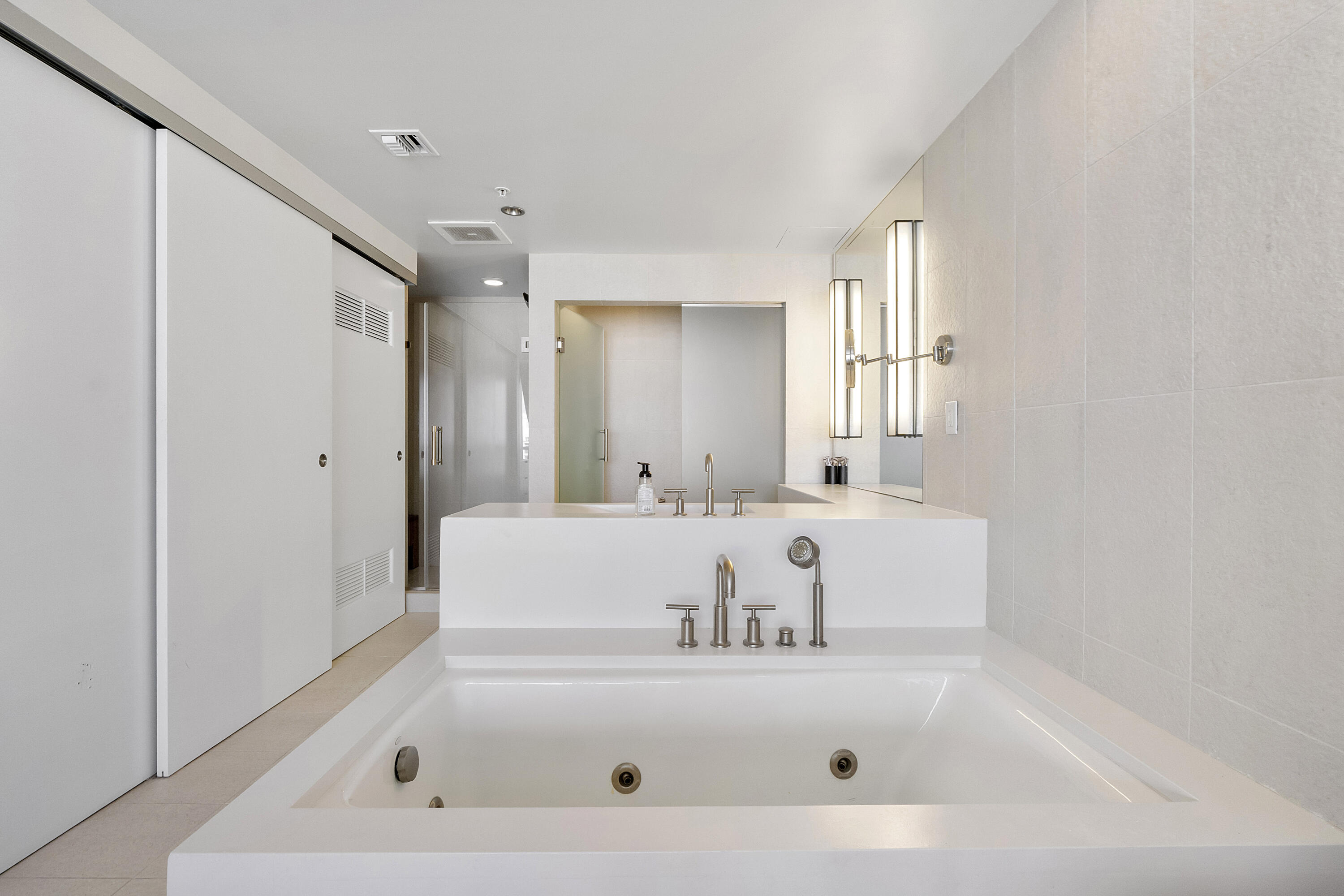 FORT LAUDERDALE RESIDENCES CONDO - Residential Lease