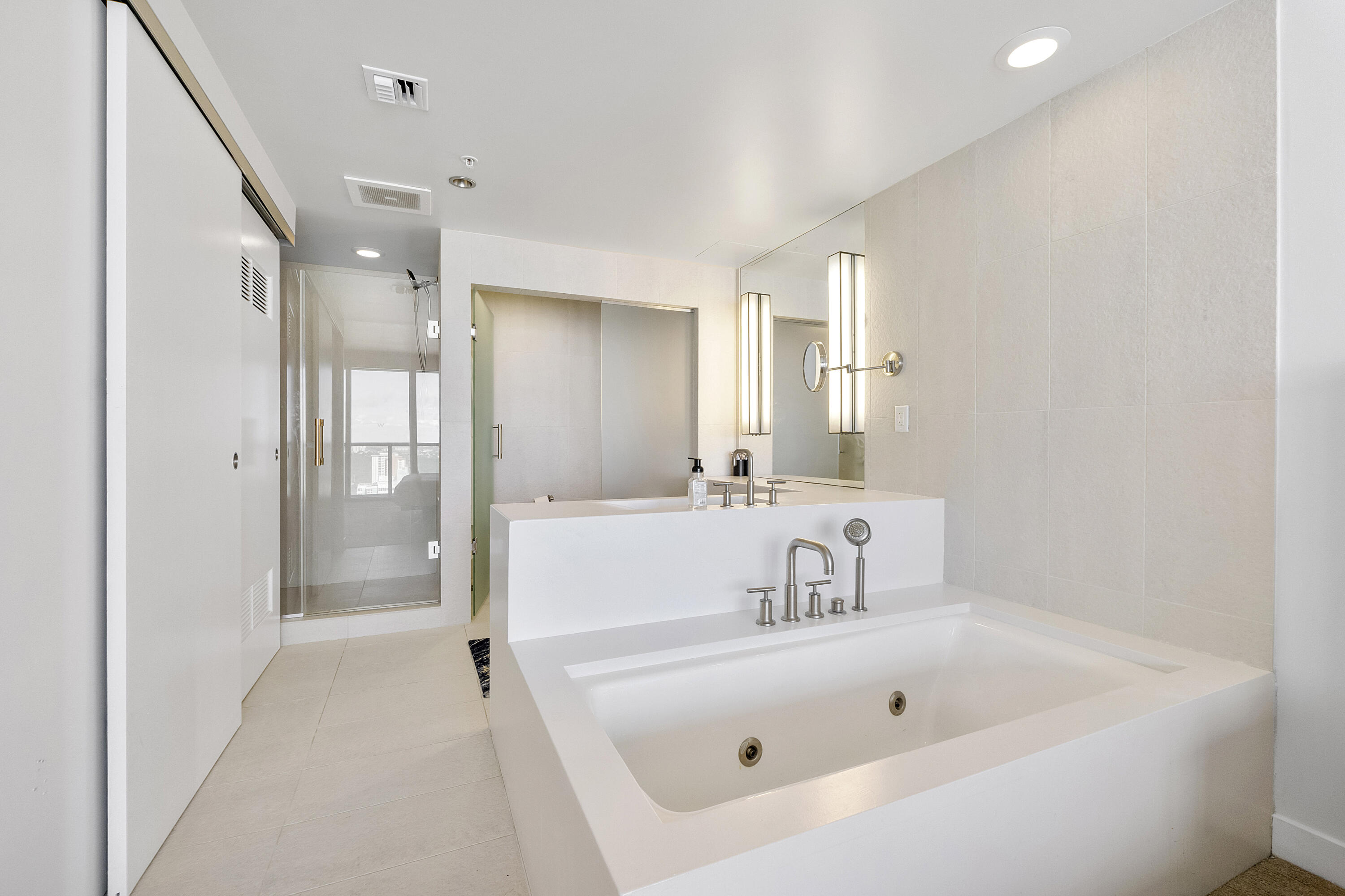 FORT LAUDERDALE RESIDENCES CONDO - Residential Lease