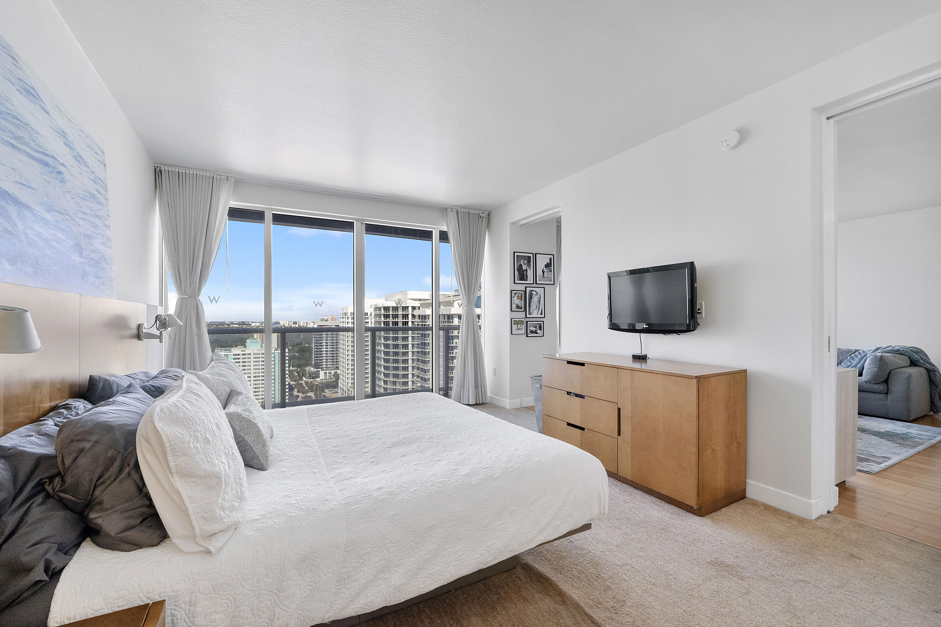 FORT LAUDERDALE RESIDENCES CONDO - Residential Lease