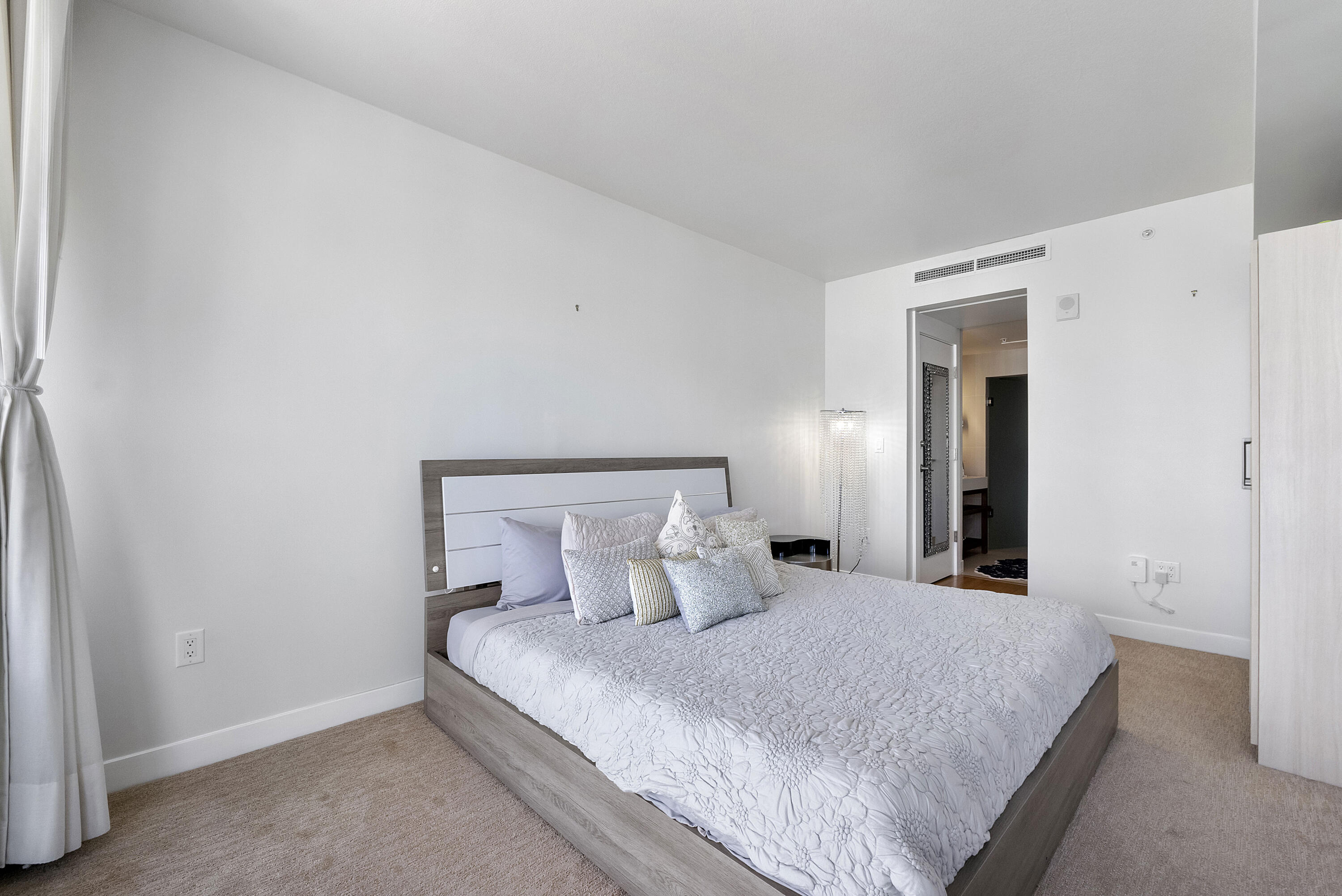 FORT LAUDERDALE RESIDENCES CONDO - Residential Lease