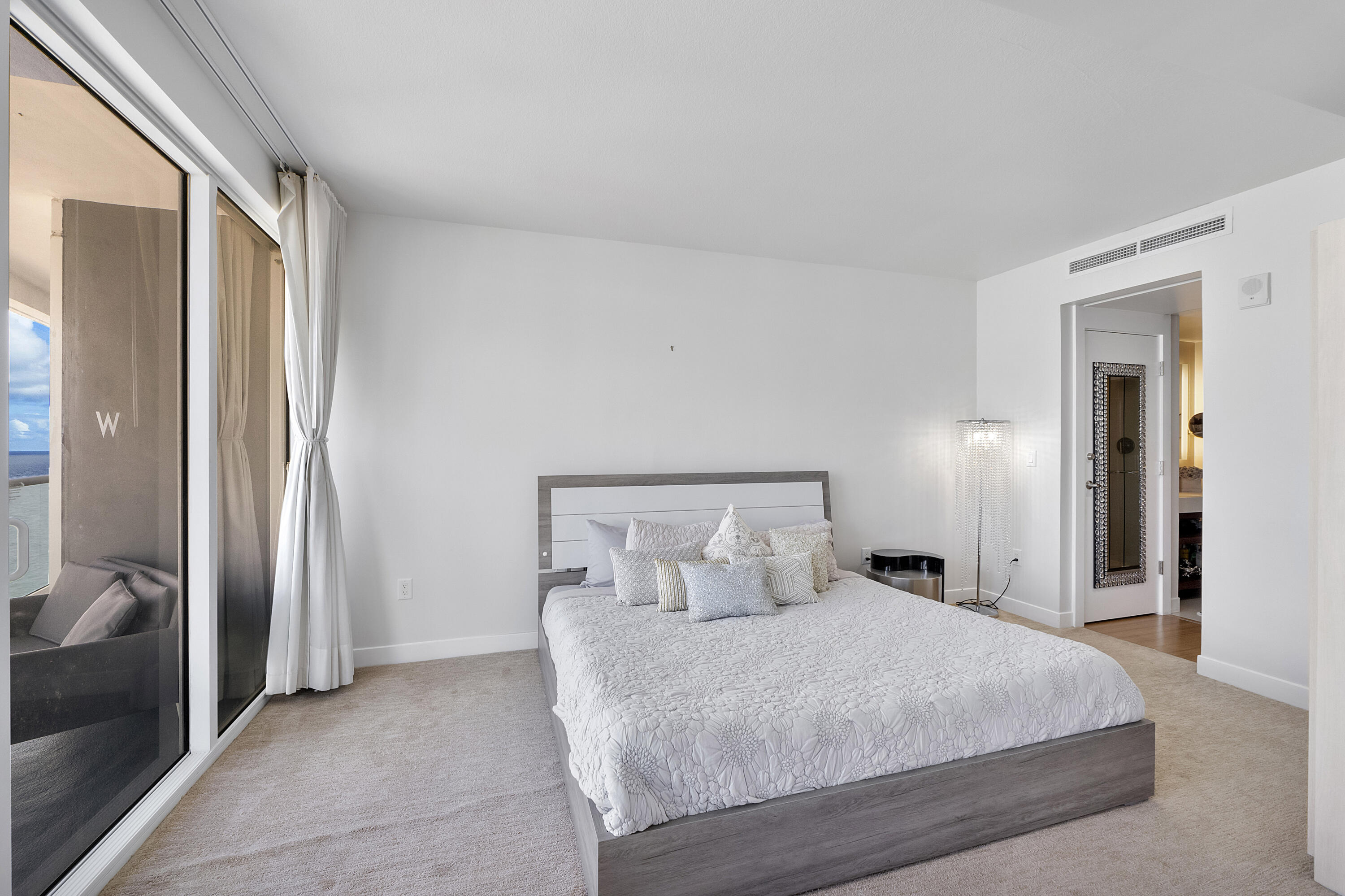 FORT LAUDERDALE RESIDENCES CONDO - Residential Lease