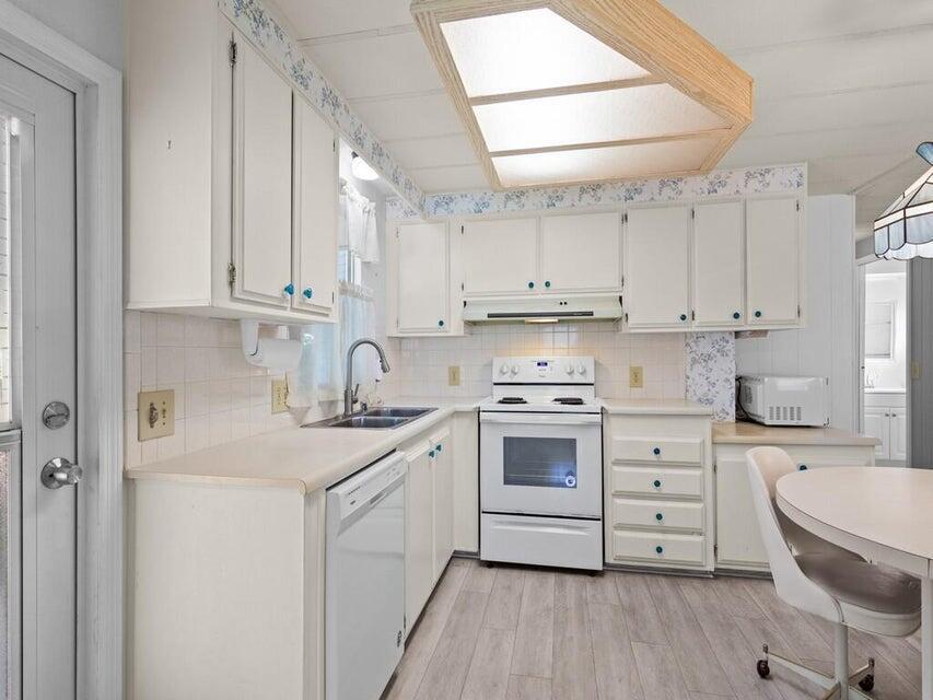 Pinelake Village - Residential