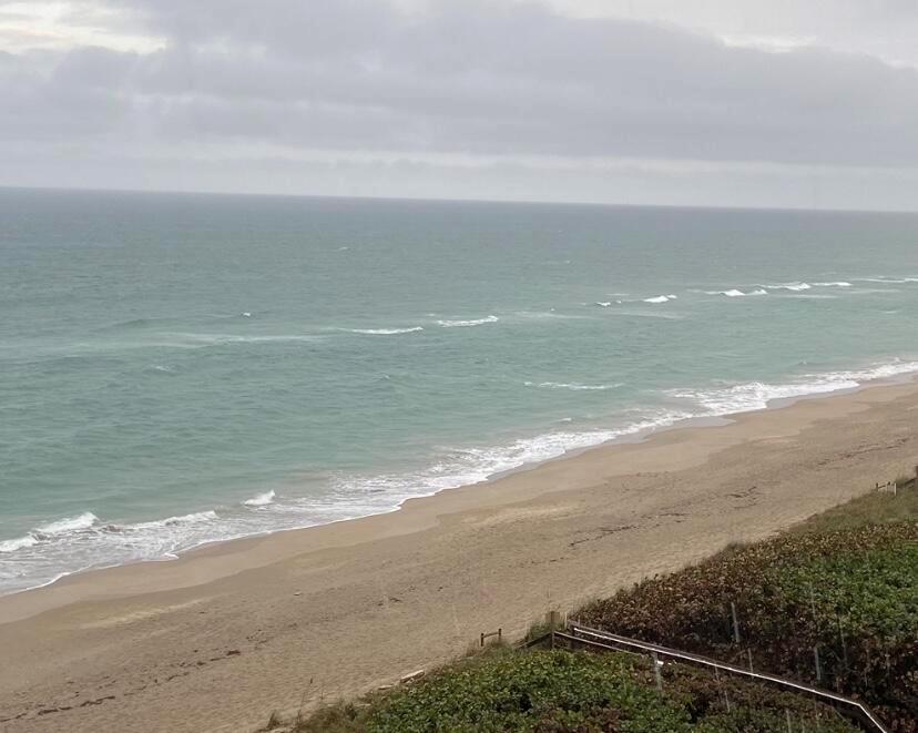 SAND DOLLAR VILLAS CONDOM - Residential Lease