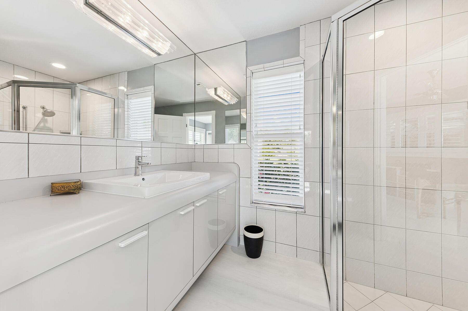 PRESIDENT COUNTRY CLUB PL - Residential