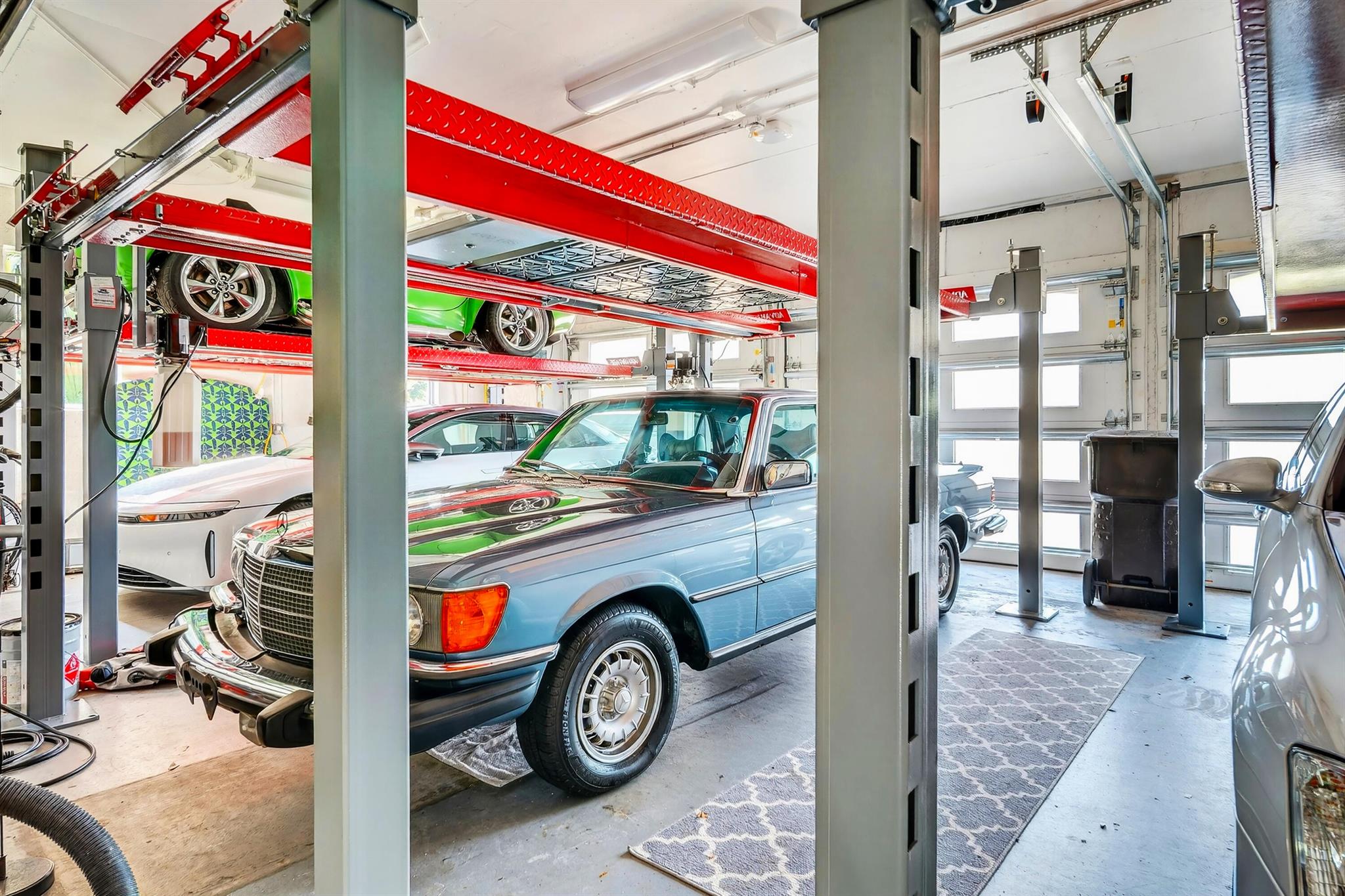 PRESIDENT COUNTRY CLUB PL - Residential