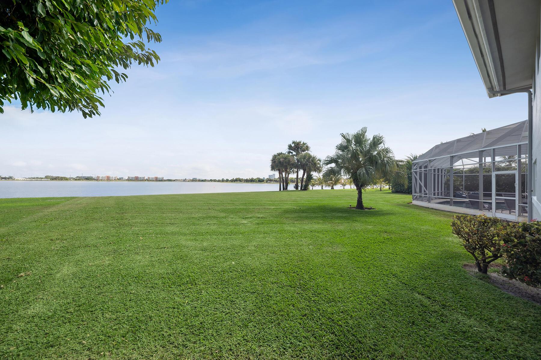 PRESIDENT COUNTRY CLUB PL - Residential