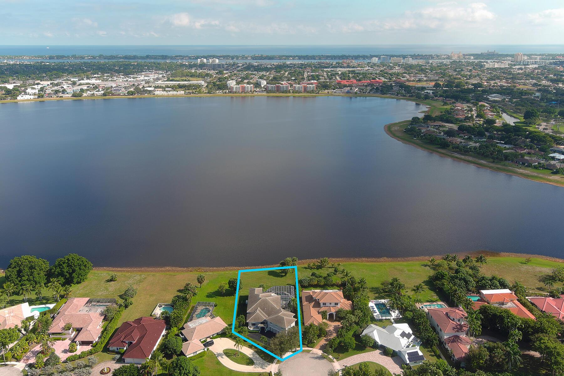 PRESIDENT COUNTRY CLUB PL - Residential