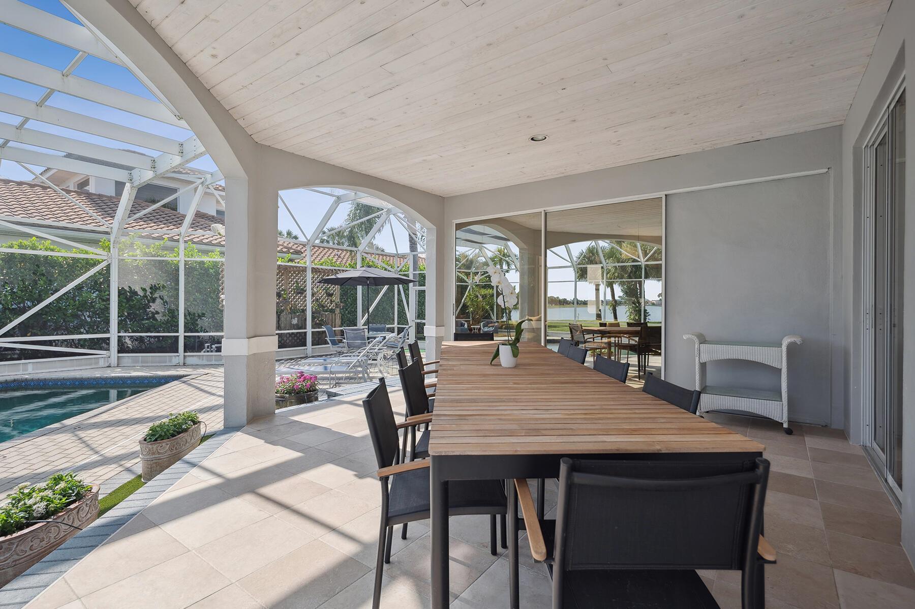 PRESIDENT COUNTRY CLUB PL - Residential