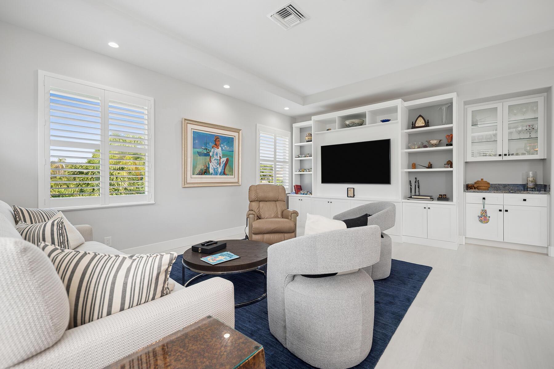 PRESIDENT COUNTRY CLUB PL - Residential