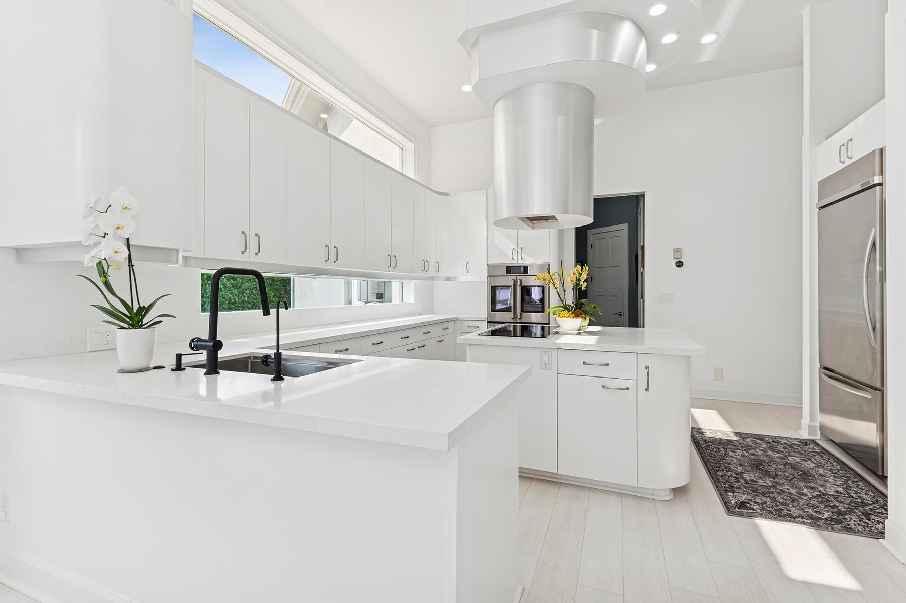 PRESIDENT COUNTRY CLUB PL - Residential